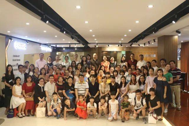 SG胜游艺术家鲍释贤茂名市钢琴音乐会及大师班圆满落幕