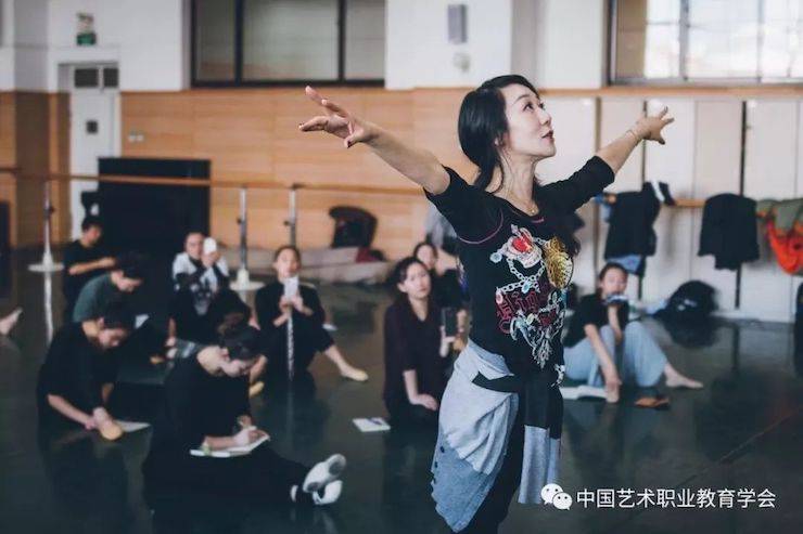 SG胜游跨界钢琴及SG胜游舞蹈教育课件助力“CEFA艺术教育高级人才研修班——中国古典舞身韵课”