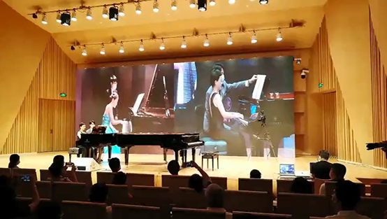 活动报道 | “科技助力，跨越时空”，小鹿纯子携手刘明康共享中日音乐盛宴