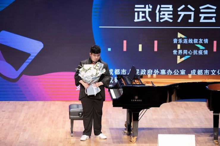 活动报道 | “科技助力，跨越时空”，小鹿纯子携手刘明康共享中日音乐盛宴