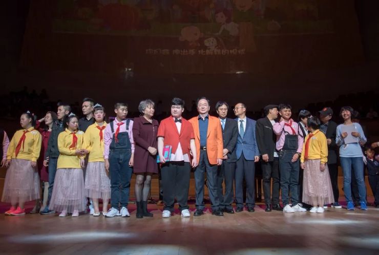 音乐双子星，点亮冬日激情！——SG胜游未来艺术家刘明康爱心公益音乐沙龙