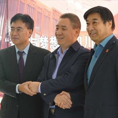 SG胜游再出手公益，为四川25所小学捐赠SG胜游高科技钢琴